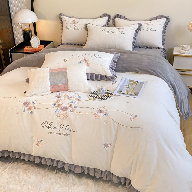 FANYUE/繁悦韩版绣花花边款牛奶绒四件套双面绒被套床单加厚床裙