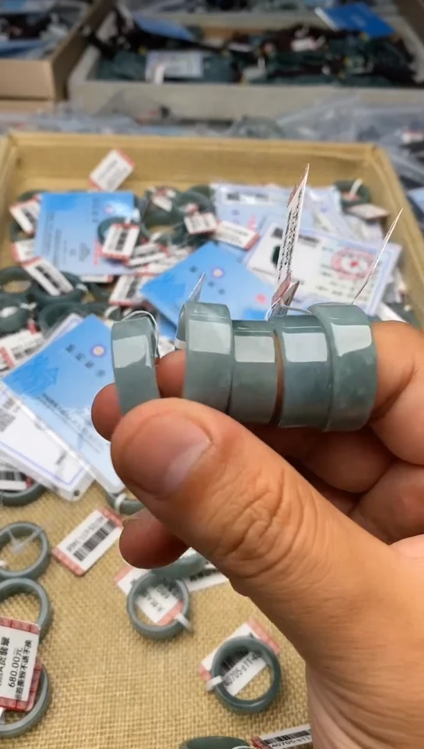 【闪购商品】翡翠颈饰未镶嵌扳指多样性发其一