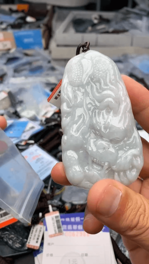 【闪购商品】翡翠颈饰未镶嵌多人