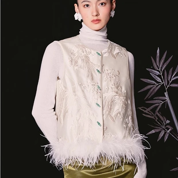东方气韵 | 仙羽新中式刺绣玉石扣马甲外套半裙中国风绣花白色