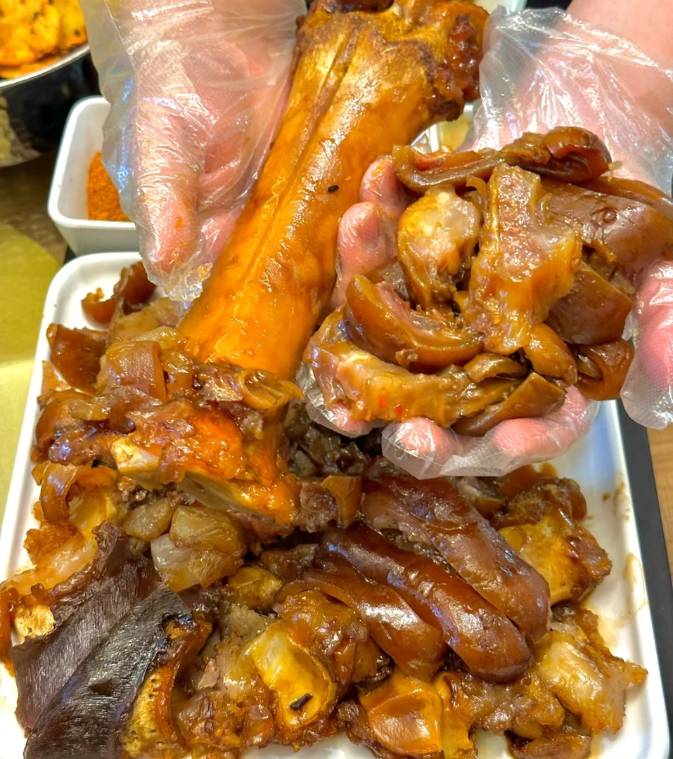 蒙小爱麻辣牛蹄1个