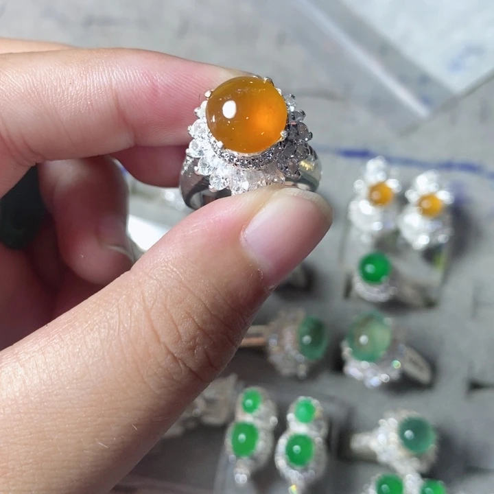 翡翠戒指未镶嵌糖**胖翡翠冰种