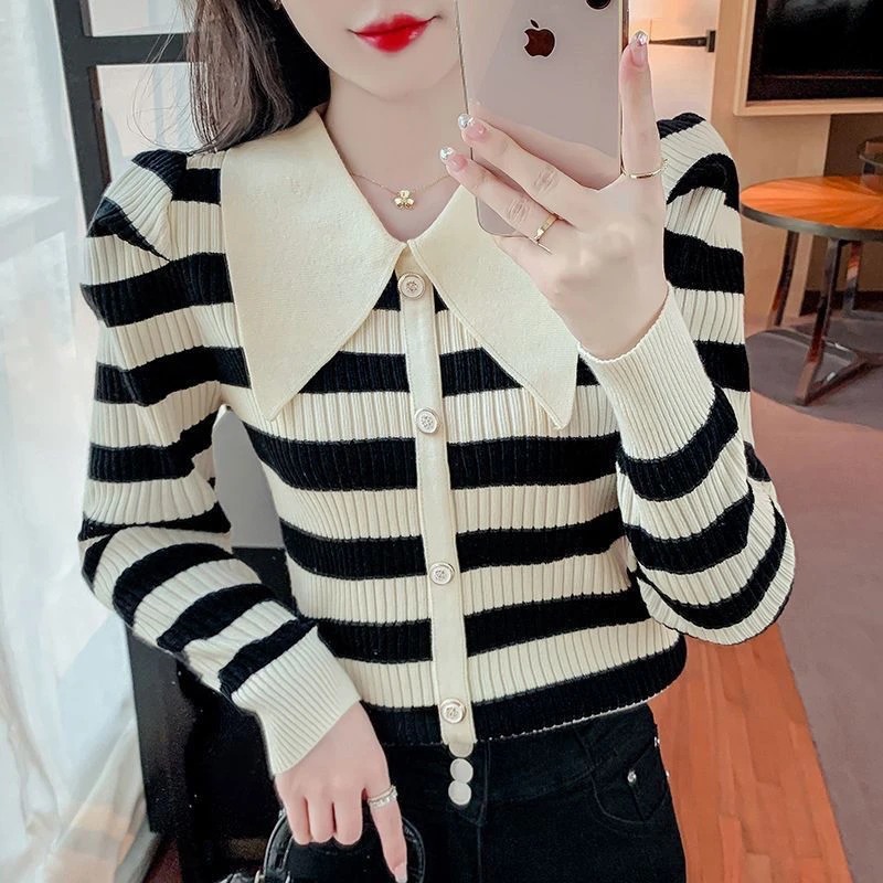外穿针织毛衣春秋加厚高级感新款条纹假开衫洋气秋季拼色条纹衫