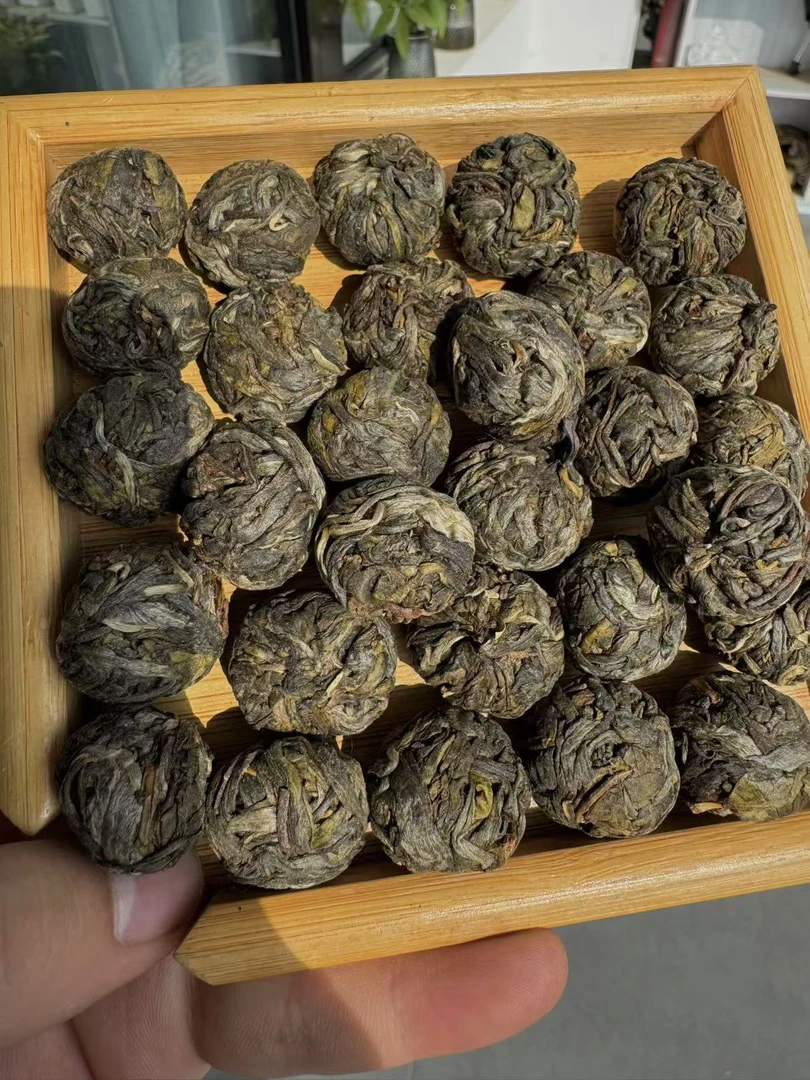 《高货》2024年冰岛森林坡脚古树龙珠普洱生茶龙珠8克