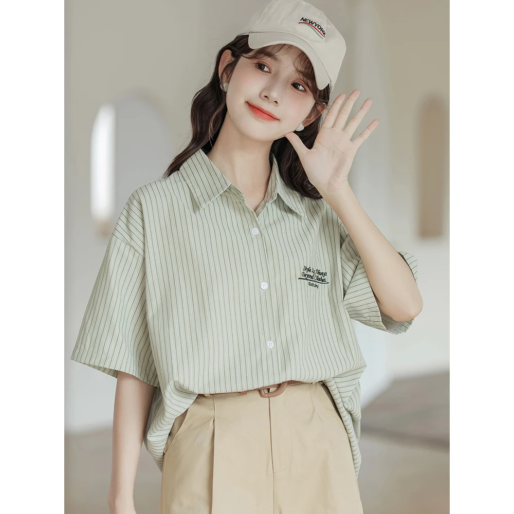 2024年夏季新款翻领休闲条纹刺绣宽松短袖衬衣衬衫女