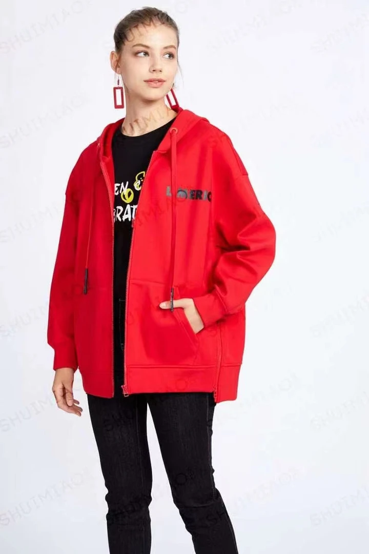 水淼休闲时尚潮流女装