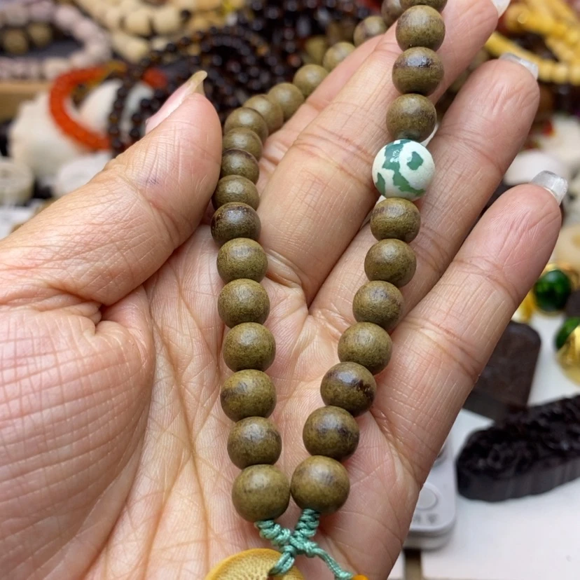 【闪购商品】1手机链树脂制品