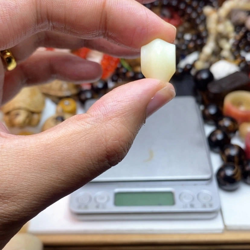 【闪购商品】016树脂制品