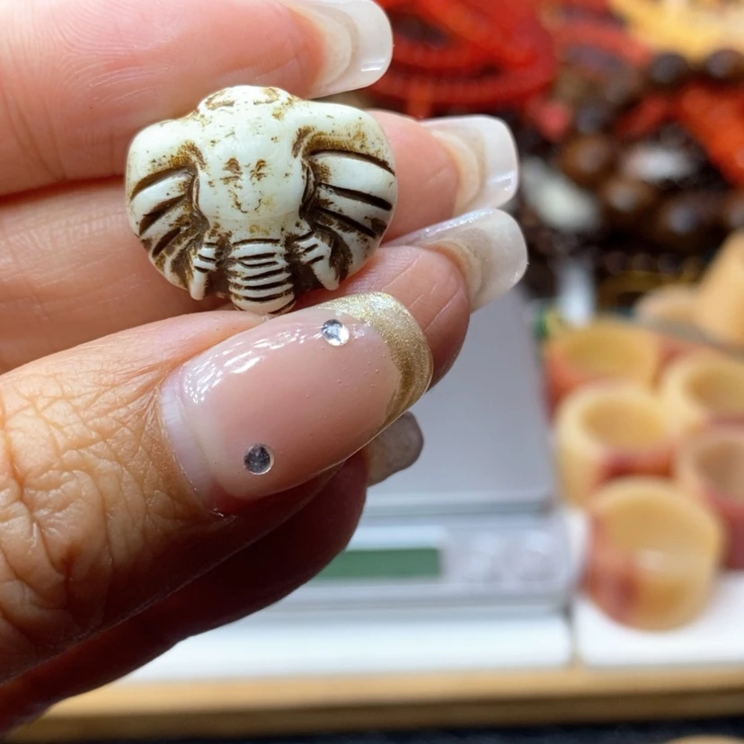 【闪购商品】吊坠树脂制品