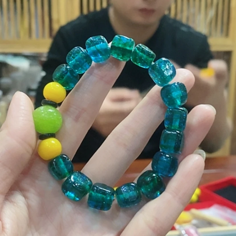 【闪购商品】琉璃颈饰兜*