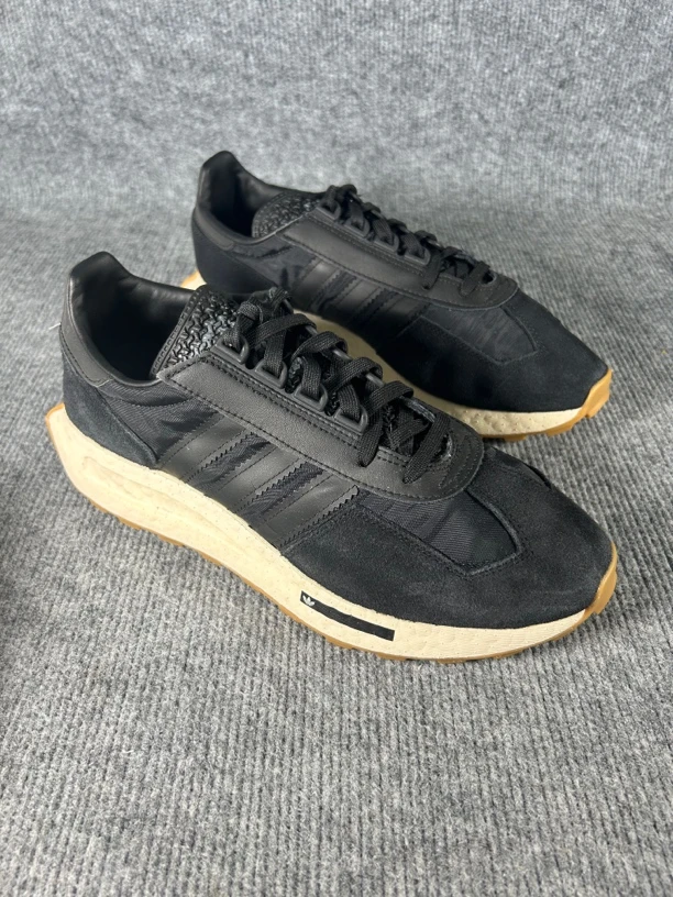 44码270 adidas 休闲跑步鞋 男女同款 黑色