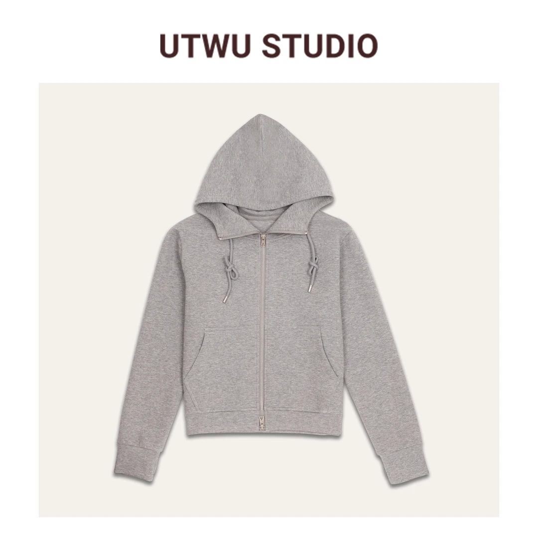UTWU小敏「秋日特调」甄选棉混纺经典百搭连帽卫衣外套Q24W1032
