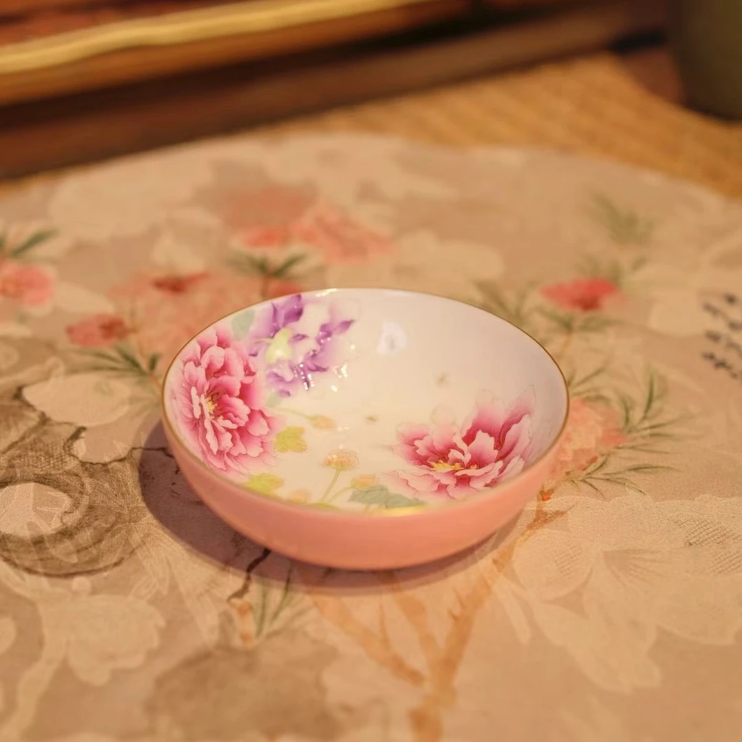 珐琅彩牡丹纯手绘描金口主人杯90ml