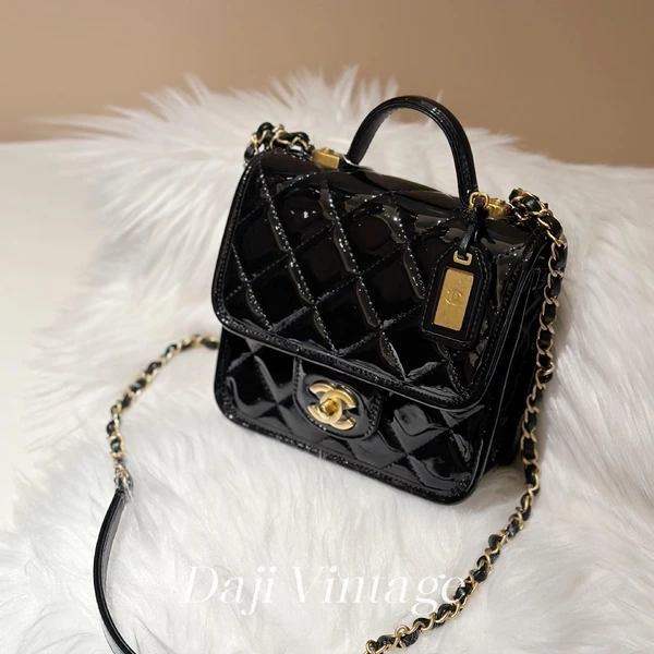 大吉中古/Chanel香奈儿漆皮豆腐邮差斜挎包