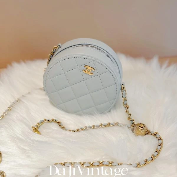 大吉中古/chanel香奈儿浅灰色圆饼小金球斜挎包