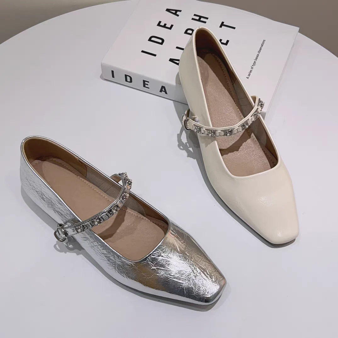 粉丝专享福利！法式软皮平底一字带时装小单鞋T7162