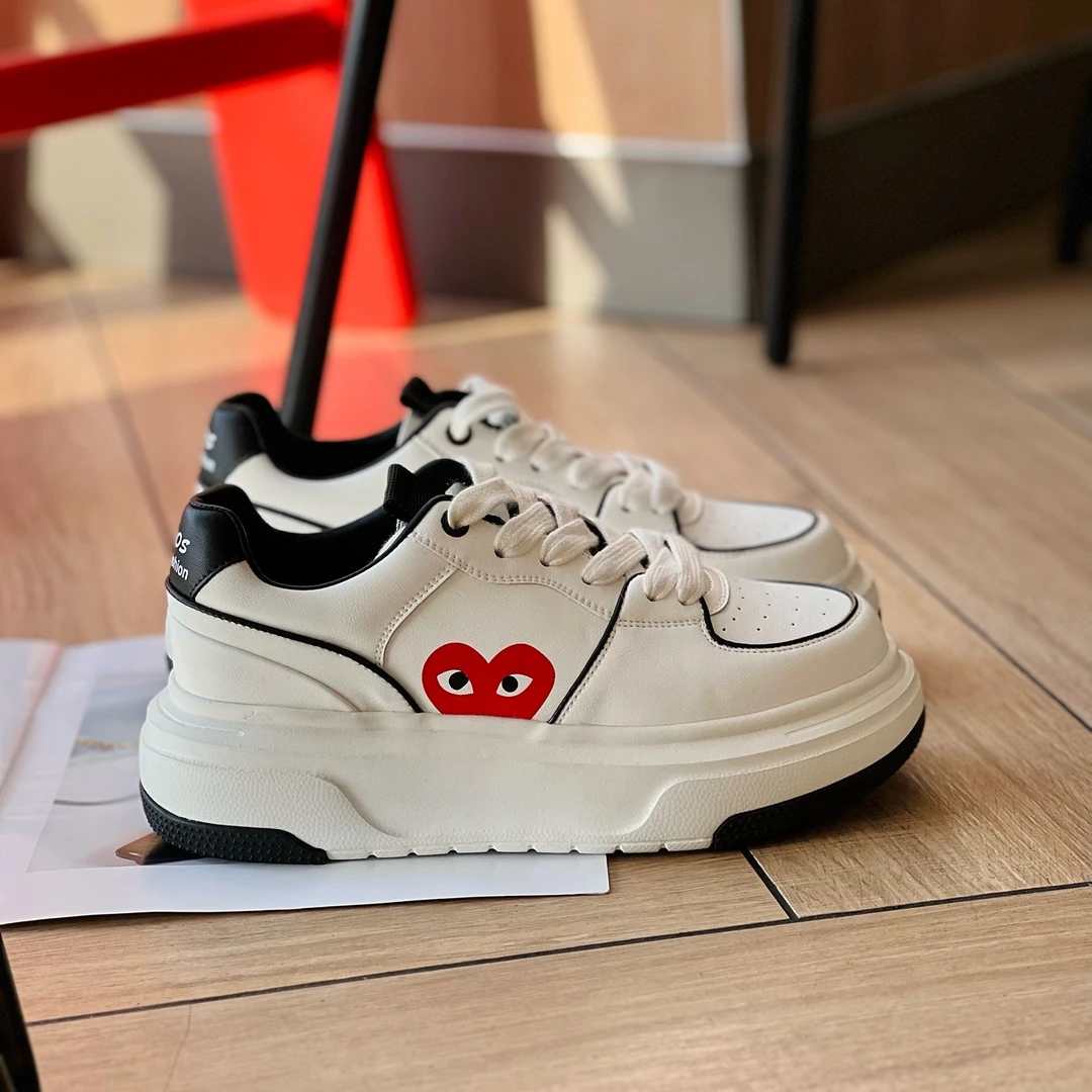 欧洲站小白鞋2024四季新款厚底牛皮网红休闲松糕底软底轻便女板鞋