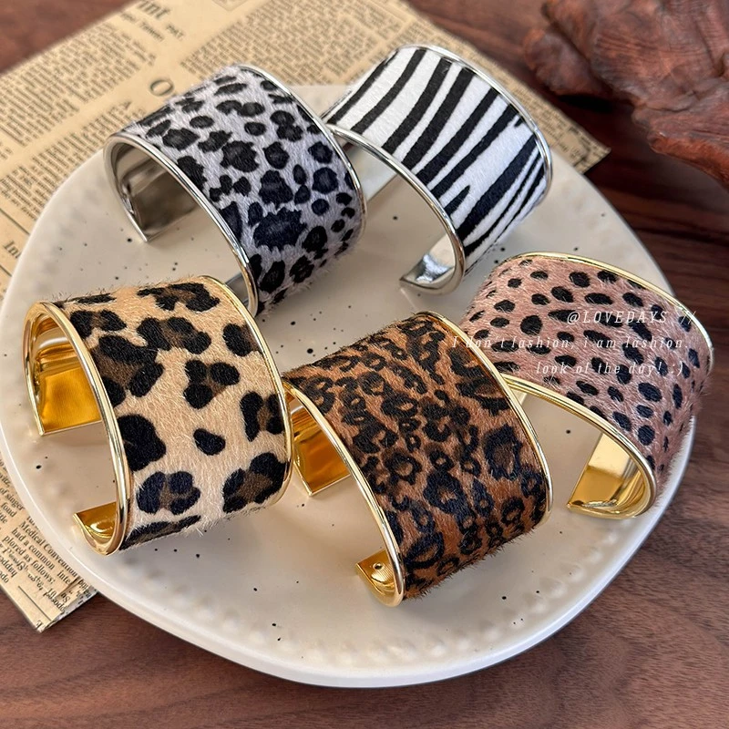 甜酷辣妹风豹纹斑马纹手镯复古麂皮绒开口手环