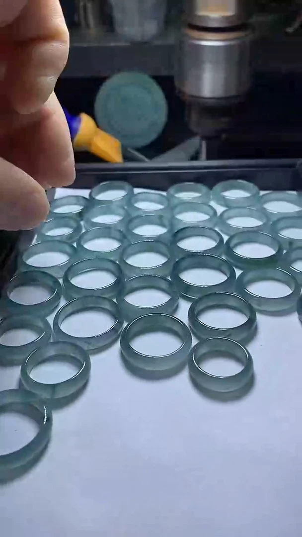 【闪购商品】翡翠戒圈未镶嵌多样性发一件