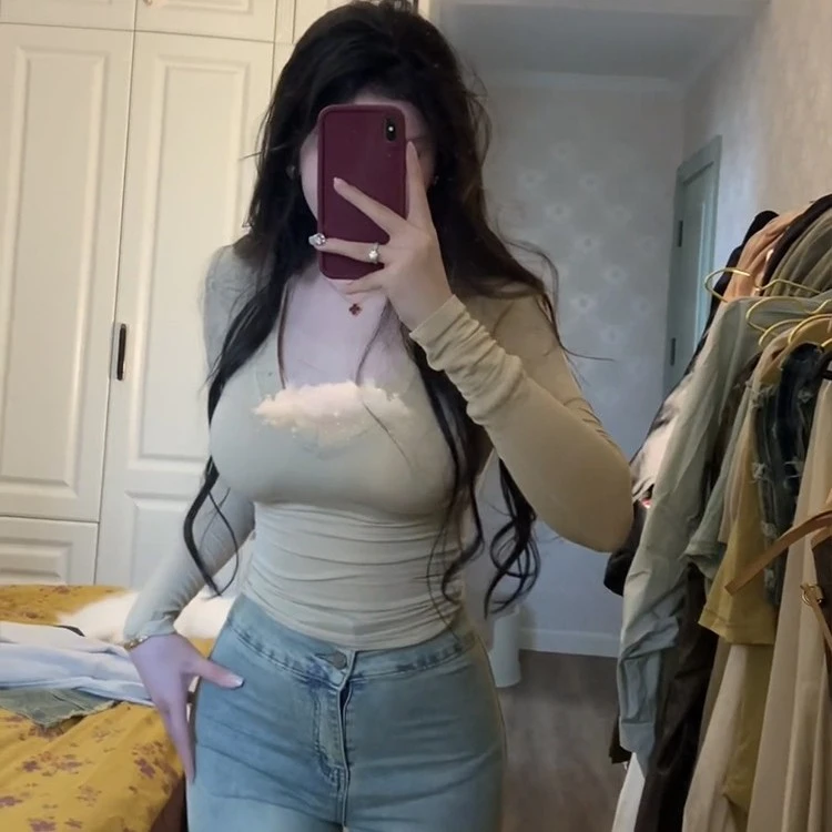 纯欲辣妹风V领上衣女早秋季新款修身显瘦百搭纯色性感长袖短款T恤