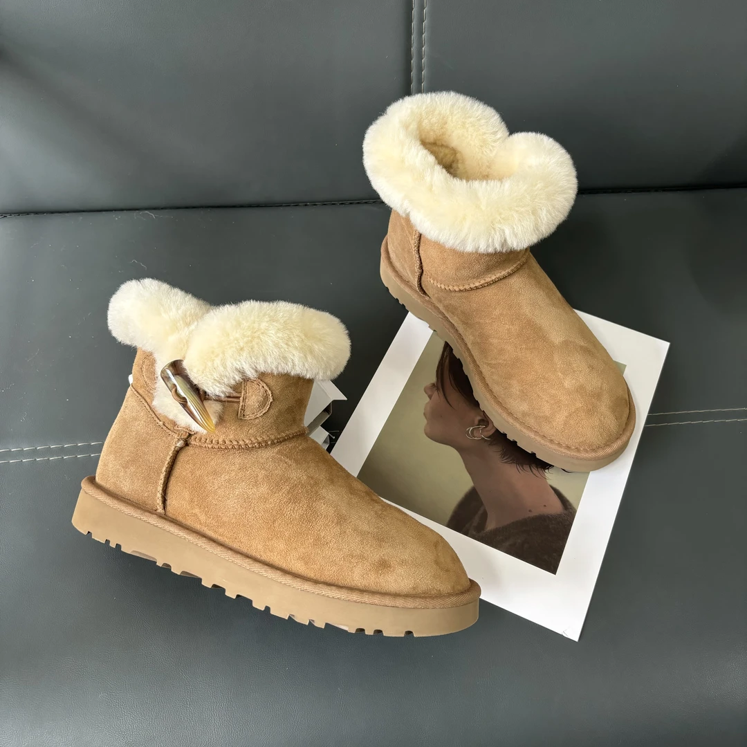 经典牛角扣桑坡羊皮毛一体雪地靴雪地棉女鞋