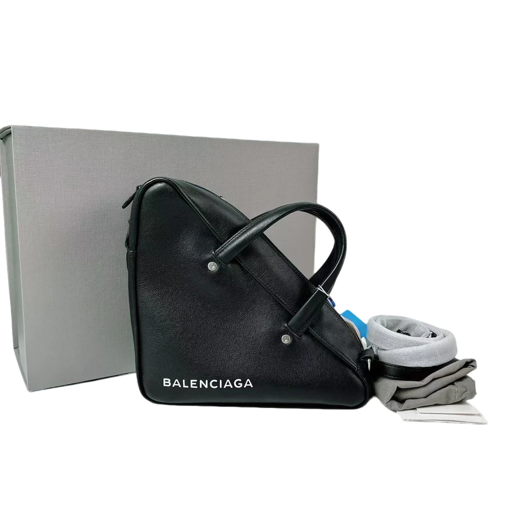 95新 Balenciaga/巴黎世家 安洁利严选三角包/YH110830