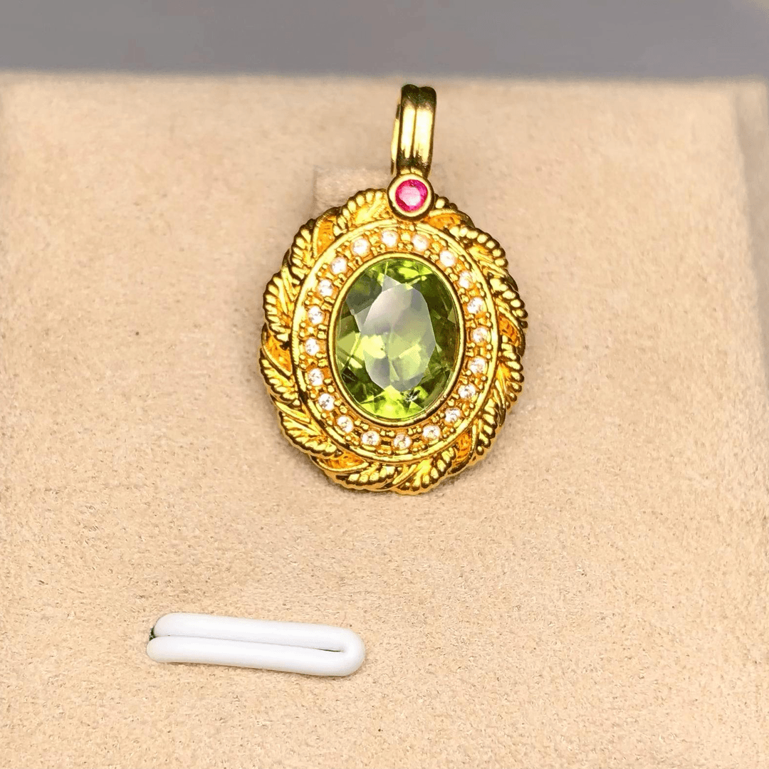 【梵奇】18K金天然橄榄石 椭圆一体 吊坠 xh23122316