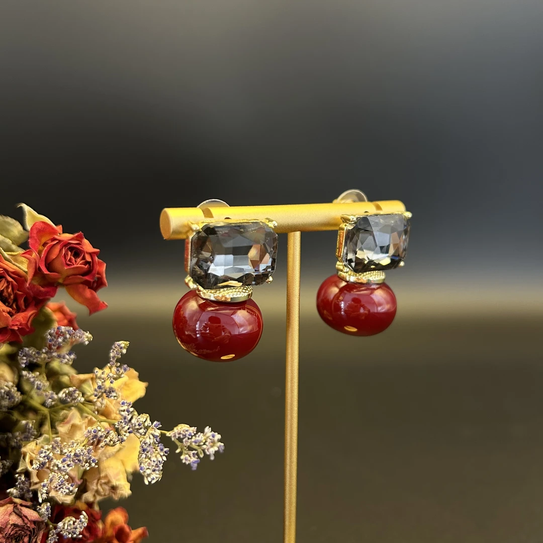 铜合金耳饰 【301】秋冬优雅气质复古红色耳钉轻奢简约时尚百搭耳饰