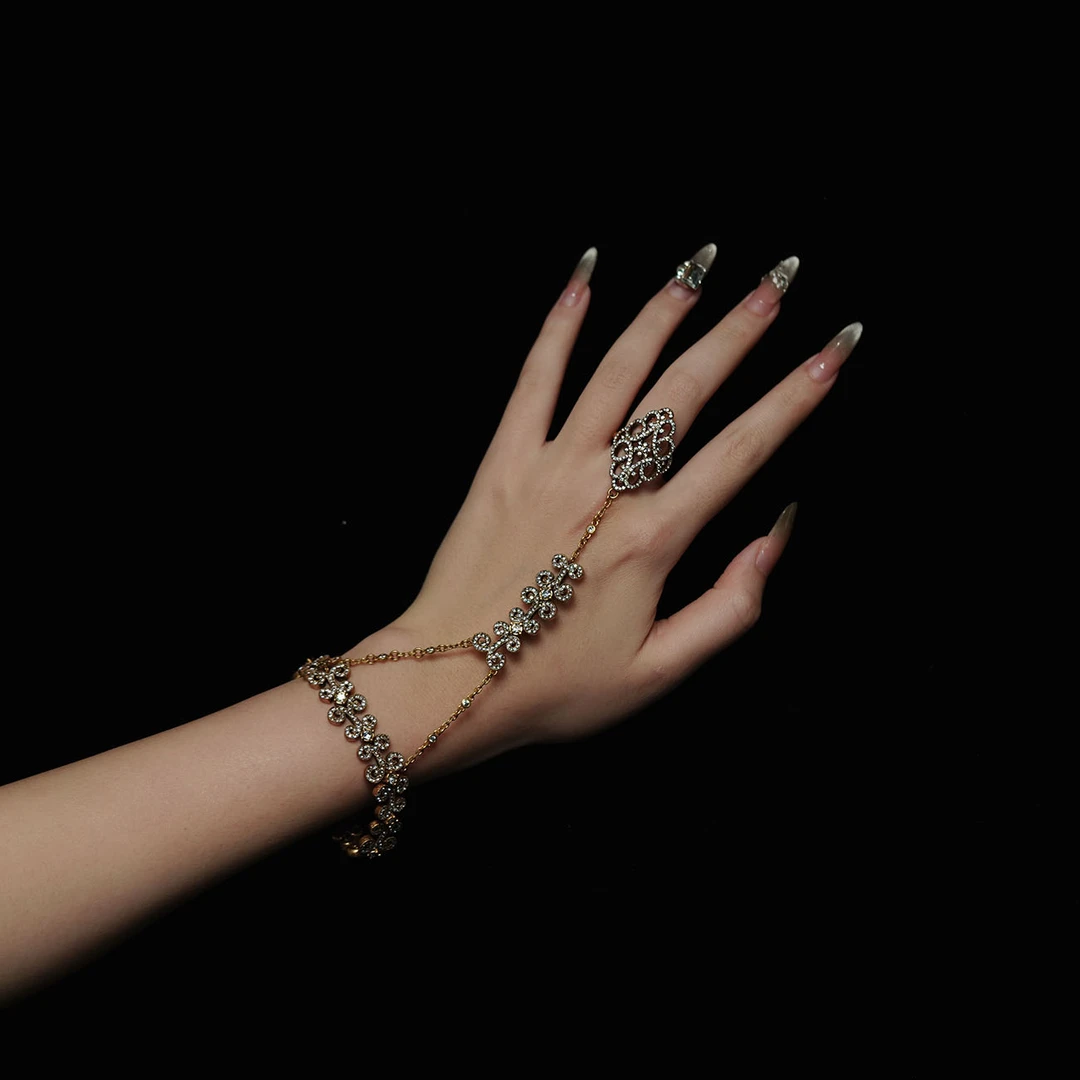 合金手链 (鎏金岁月系列)时尚高级感晓蝶迷梦戒指手链一体链