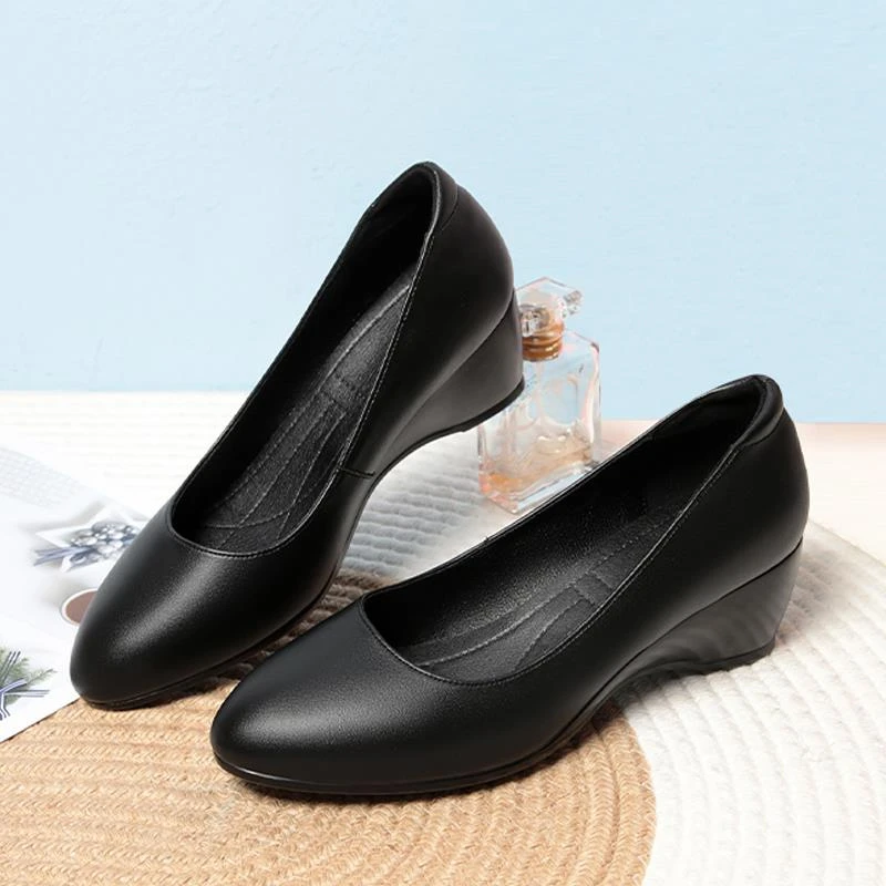 工作鞋久站不累脚女鞋软底坡跟上班鞋黑皮鞋职业女单鞋服务员鞋子