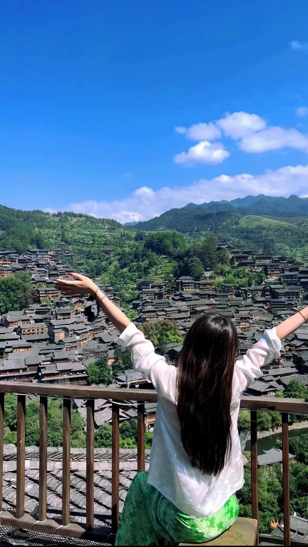 i-EAST 白薇九歌~新中式提花盘扣衬衣-3D T11899