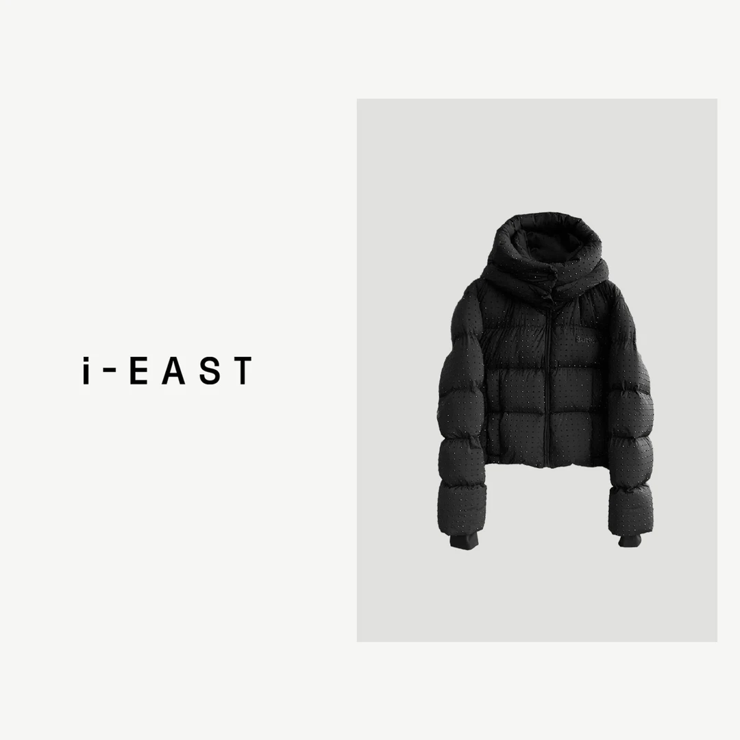 i-EAST 冬日丹宁~满身烫钻闪钻连帽羽绒服外套-3D YR5314