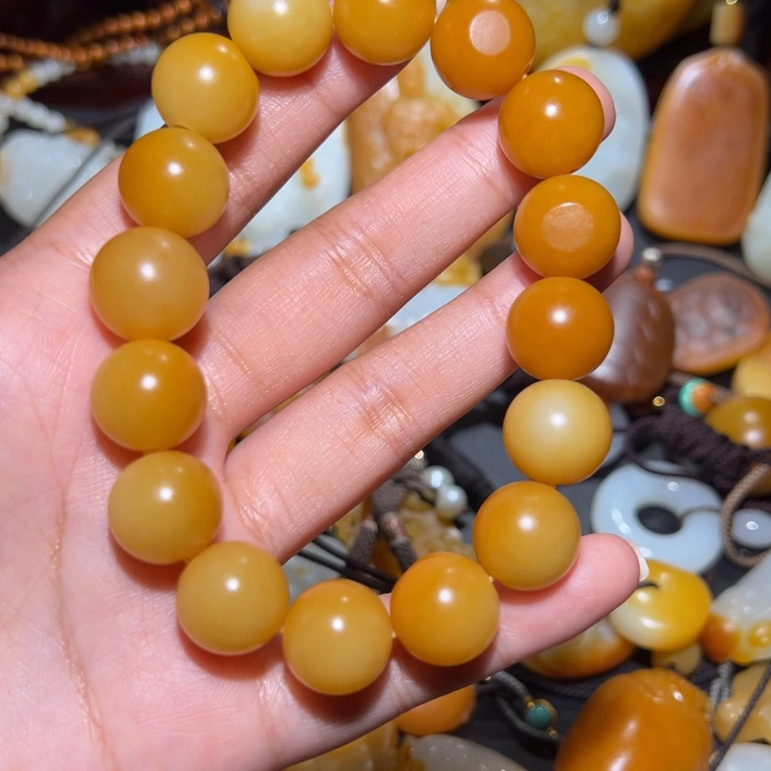 和田玉颈饰未镶嵌美**秋