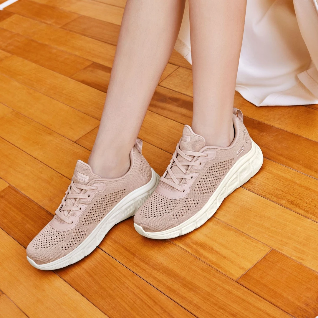 斯凯奇春夏时尚百搭轻便网面舒适秋新款女子透气绑带运动鞋117333