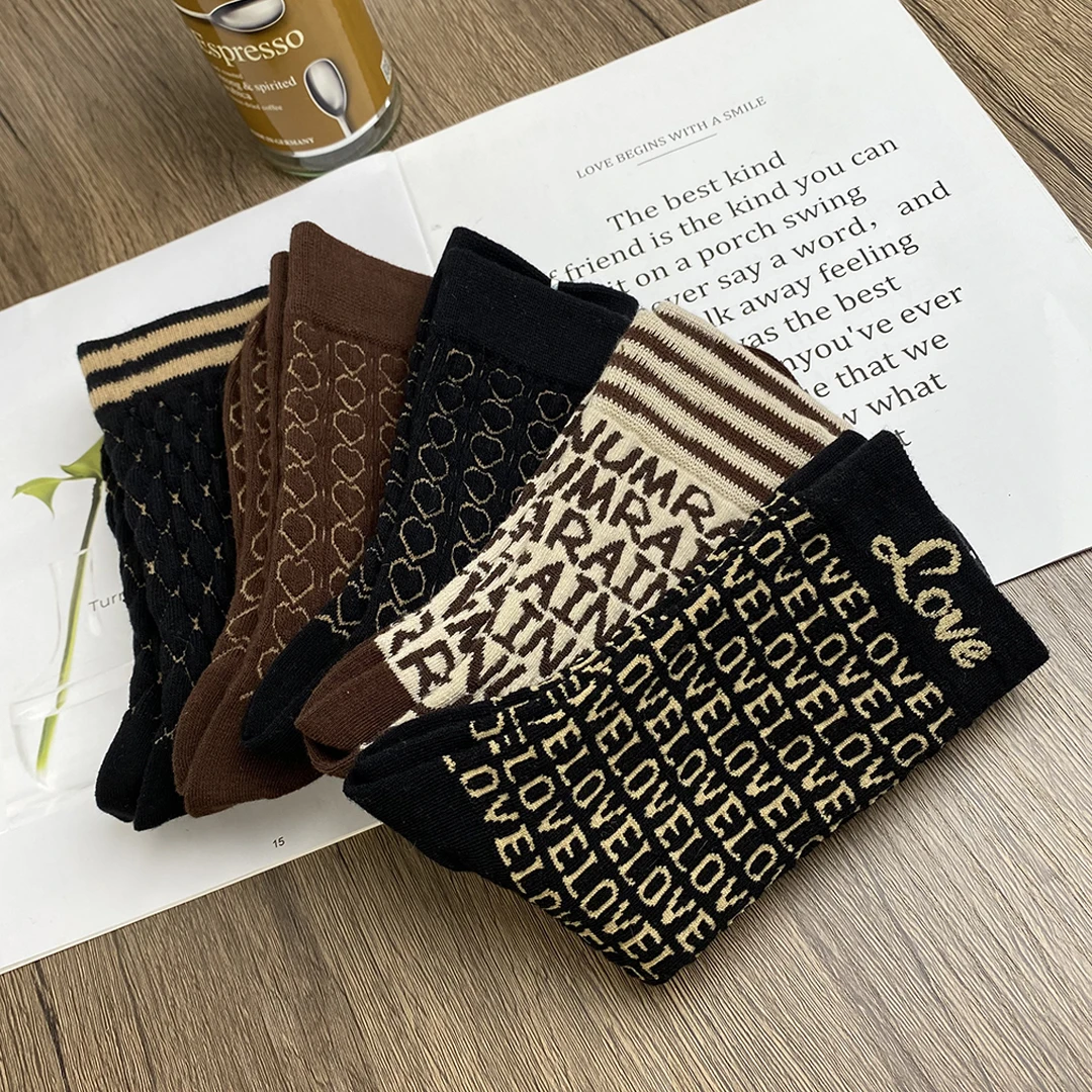 女士中筒潮袜 精梳棉时尚百搭秋冬保暖袜 美拉德色系Love字母5双