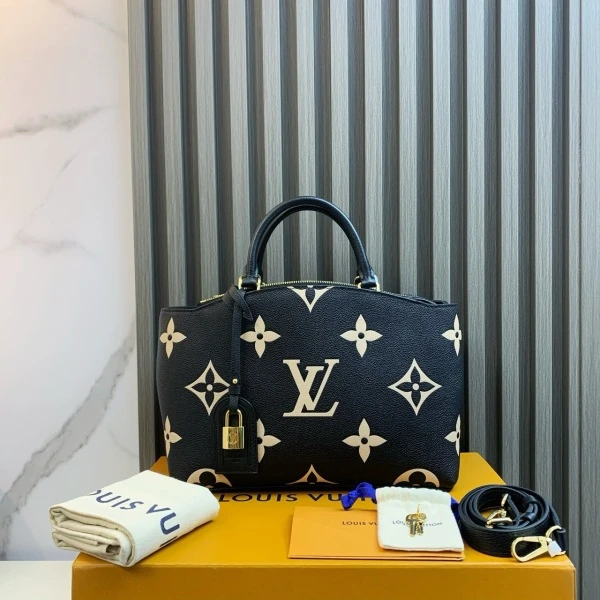 娜扎严选/路易威登/箱包/95新/市场价32000/240113QR0019