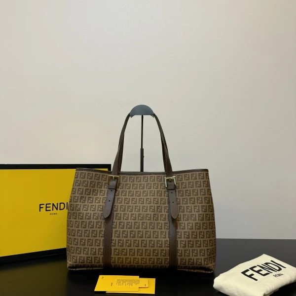 娜扎严选/芬迪/包包/95新/市场价18900/240926QR0018