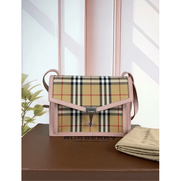 娜扎严选/博柏利/箱包/95新/市场价29000/240719QR0019