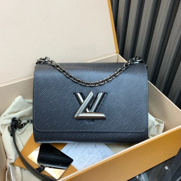 娜扎严选/路易威登/箱包/99新/市场价99999/240725QR0031