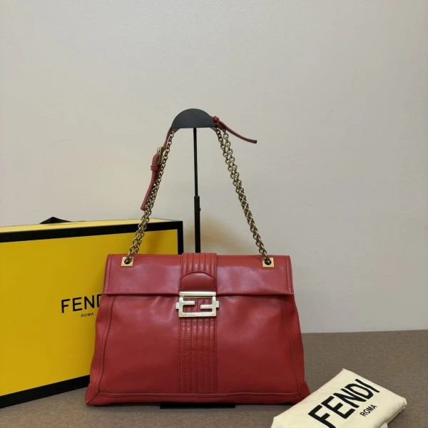 娜扎严选/芬迪/包包/95新/市场价17900/240922QR0013