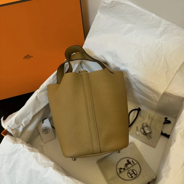娜扎严选/爱马仕/包包/98新/市场价39800/241019QR0048