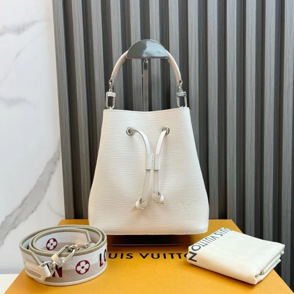 全新未使用 LouisVuitton/路易威登 娜扎严选/路易威登/箱包