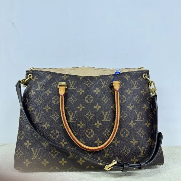 娜扎严选/路易威登/包包/95新/市场价99999/241019QR0048