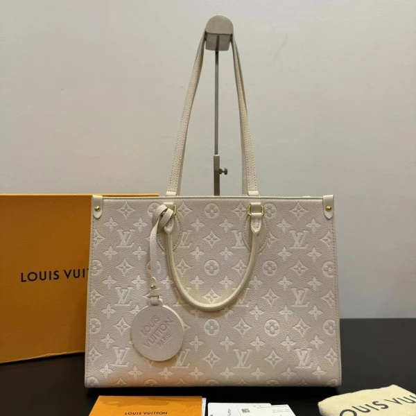 娜扎严选/路易威登/箱包/99新/市场价25000/240721QR0010