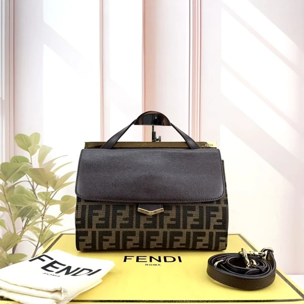 娜扎严选/芬迪/包包/95新/市场价39000/240924QR0042