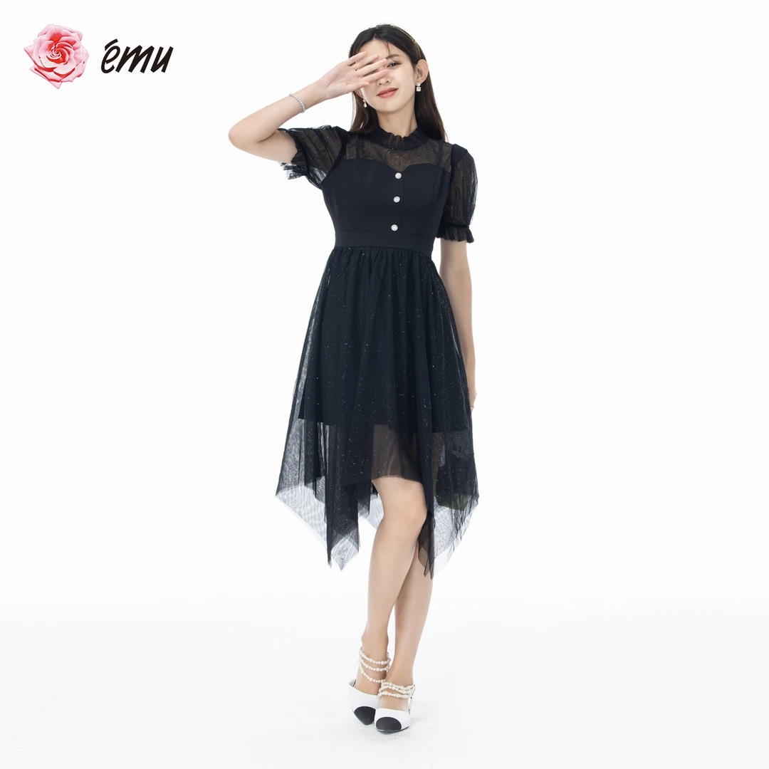 emu/依妙夏季藏肉遮副乳短袖网纱拼接不规则黑色连衣裙收腰显瘦