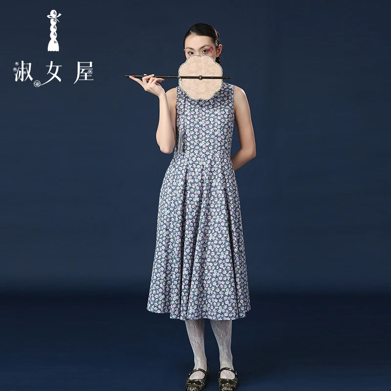淑女屋官方旗舰店复古立领修身碎花无袖连衣裙时尚公主裙2024夏新