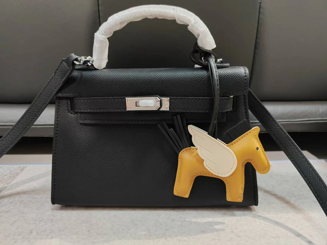 总轻奢时尚百搭女士小众单肩手拎包