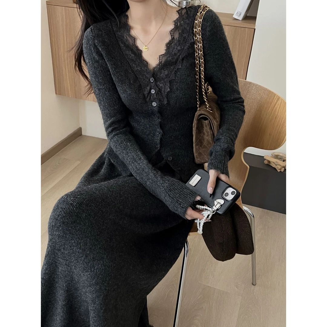 SP 超暖糯 气质蕾丝拼接羊r针织显瘦女人味套装黑色时尚秋季套装