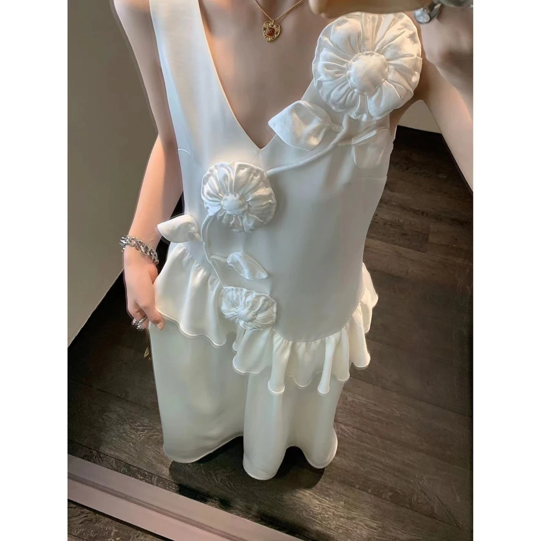 SP 私服美物 山茶花开浪漫 立体花朵光泽缎面荷叶边背心连衣裙